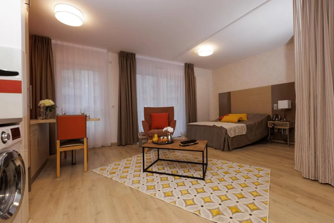 Studio avec Balcon — appart'hôtel Chambéry