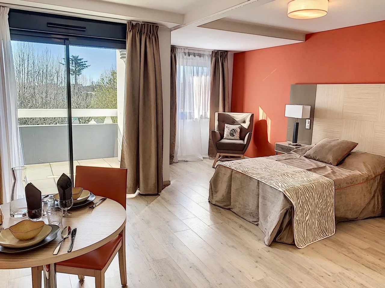 Studio avec balcon — appart'hôtel Le Cannet